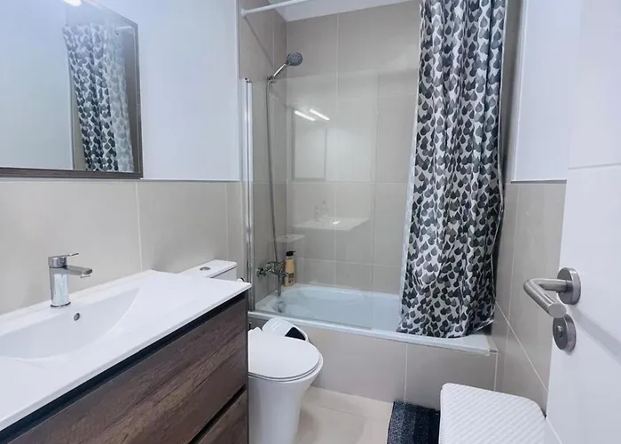 Vistas Korner Centr * 阿德耶