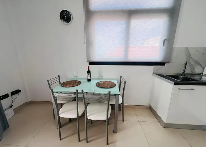 Vistas Korner Centr 아파트 *